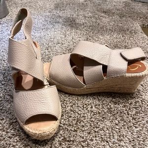 Wedge sandals